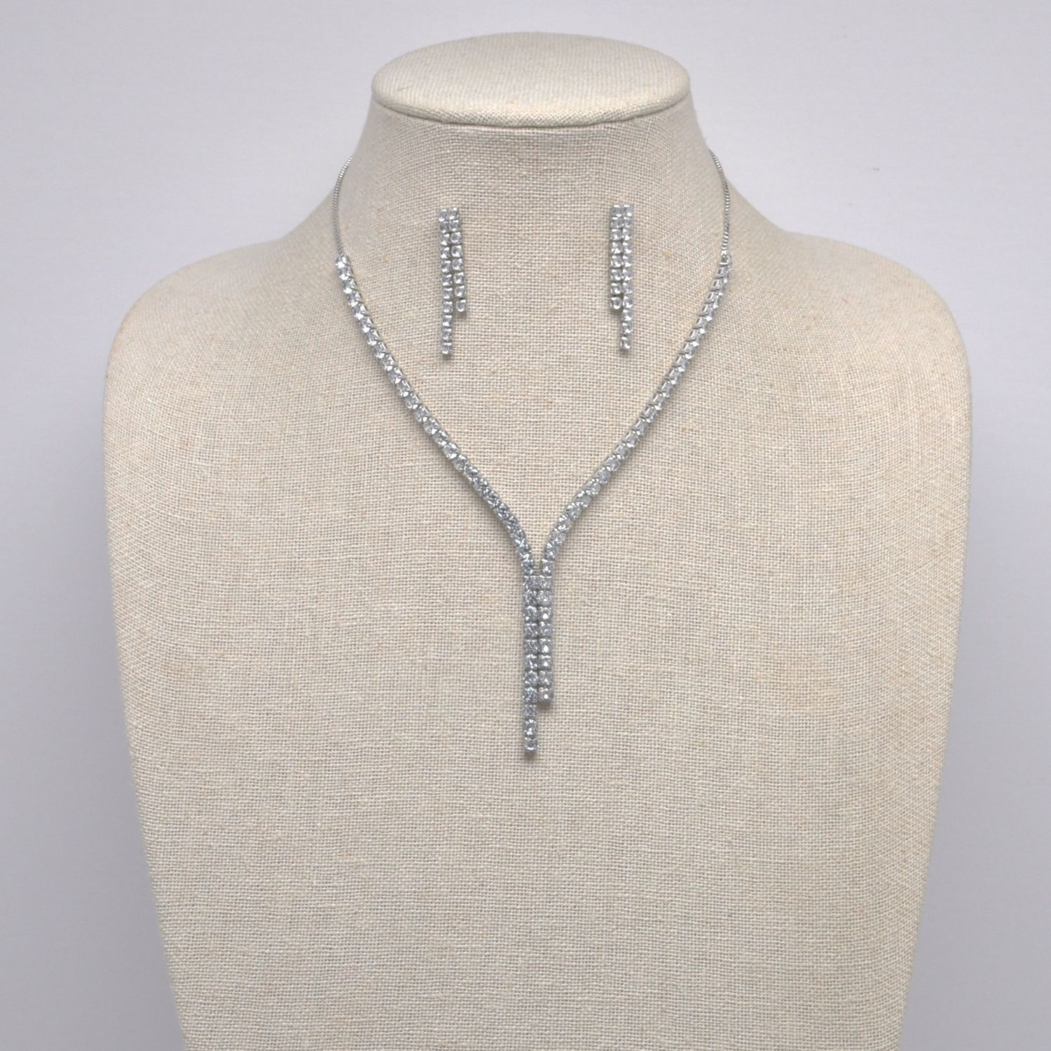 CN01201S1S CZ/S RND STNS 2 LINE NECK SET