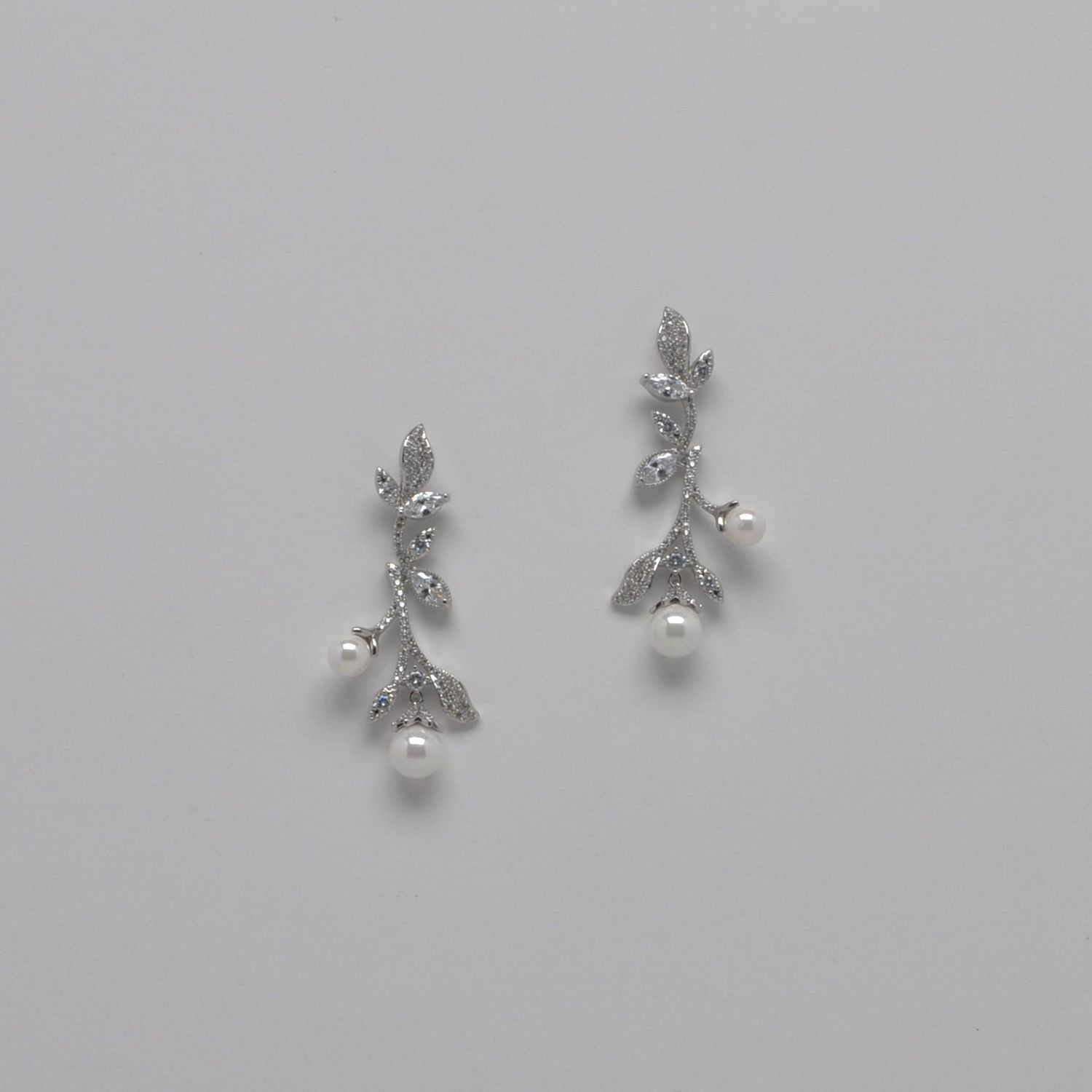 CN013365E40S CZ/PRL CSCDNG LEAVS W/PRL ER