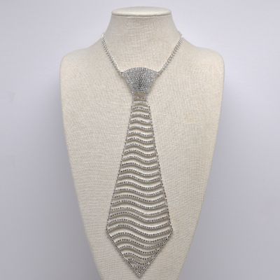 CJ1085N1S CLR/S WAVY PTRN TIE NK