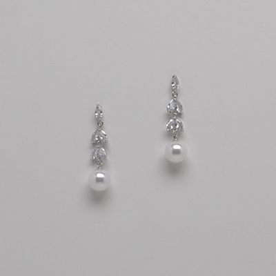 CN01401E39S1 CZ/PRL MRQ STNS / PRL DNGL EAR