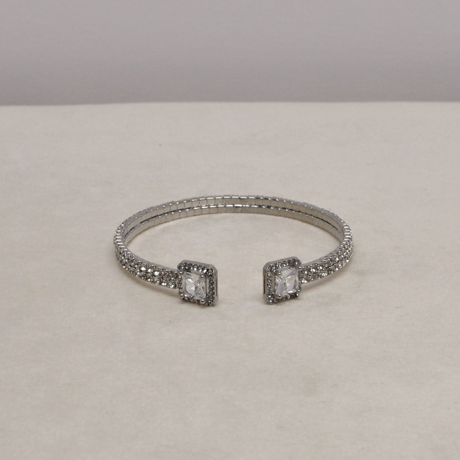 LD1269B1S CZ/S 2 ROW SQUAR STN CUFF BRAC