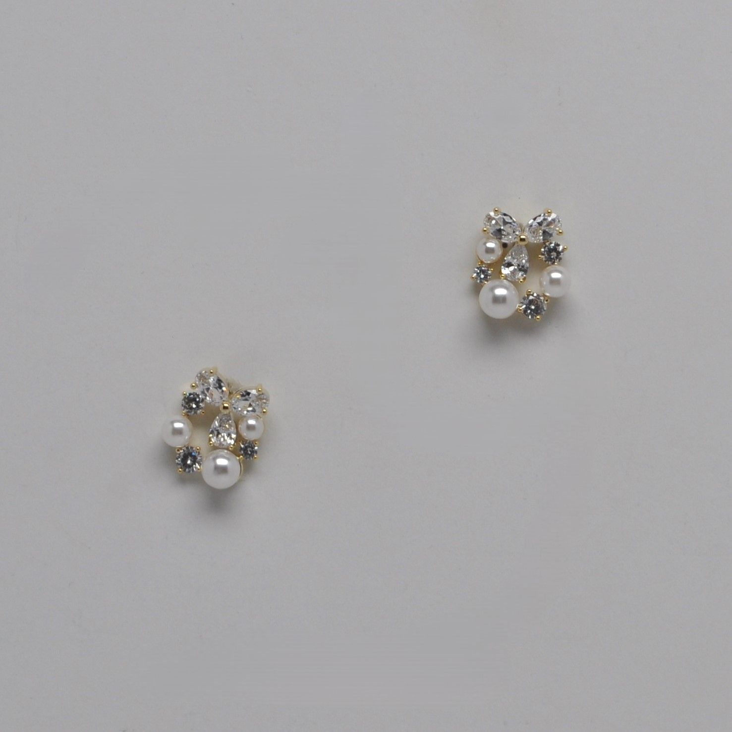 LB326452E40G PRL/G CRY/PRL CLSTR STUD ER