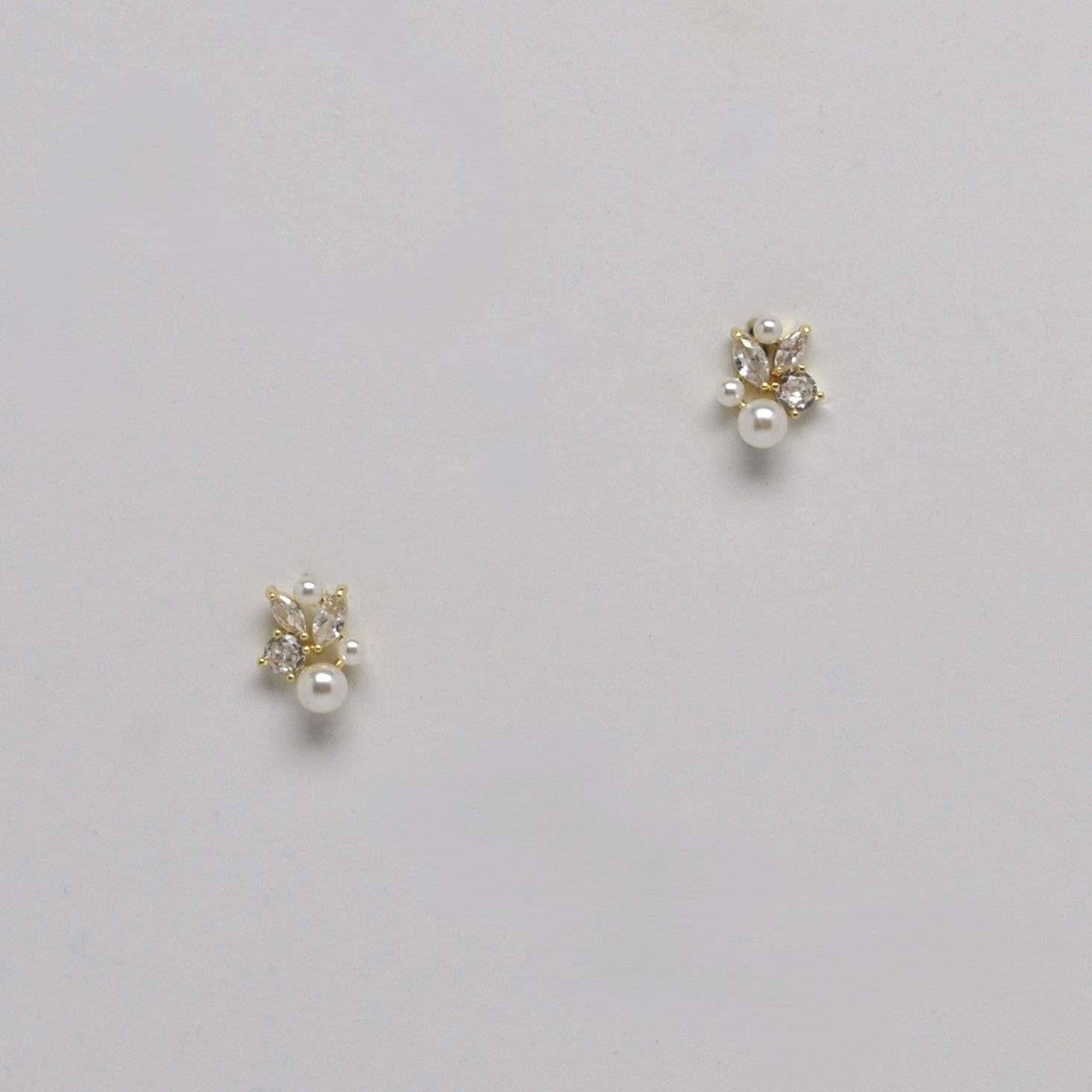 HJ4724E39G CZ/PRL/G MRQ STN/PRL SML STUD ER