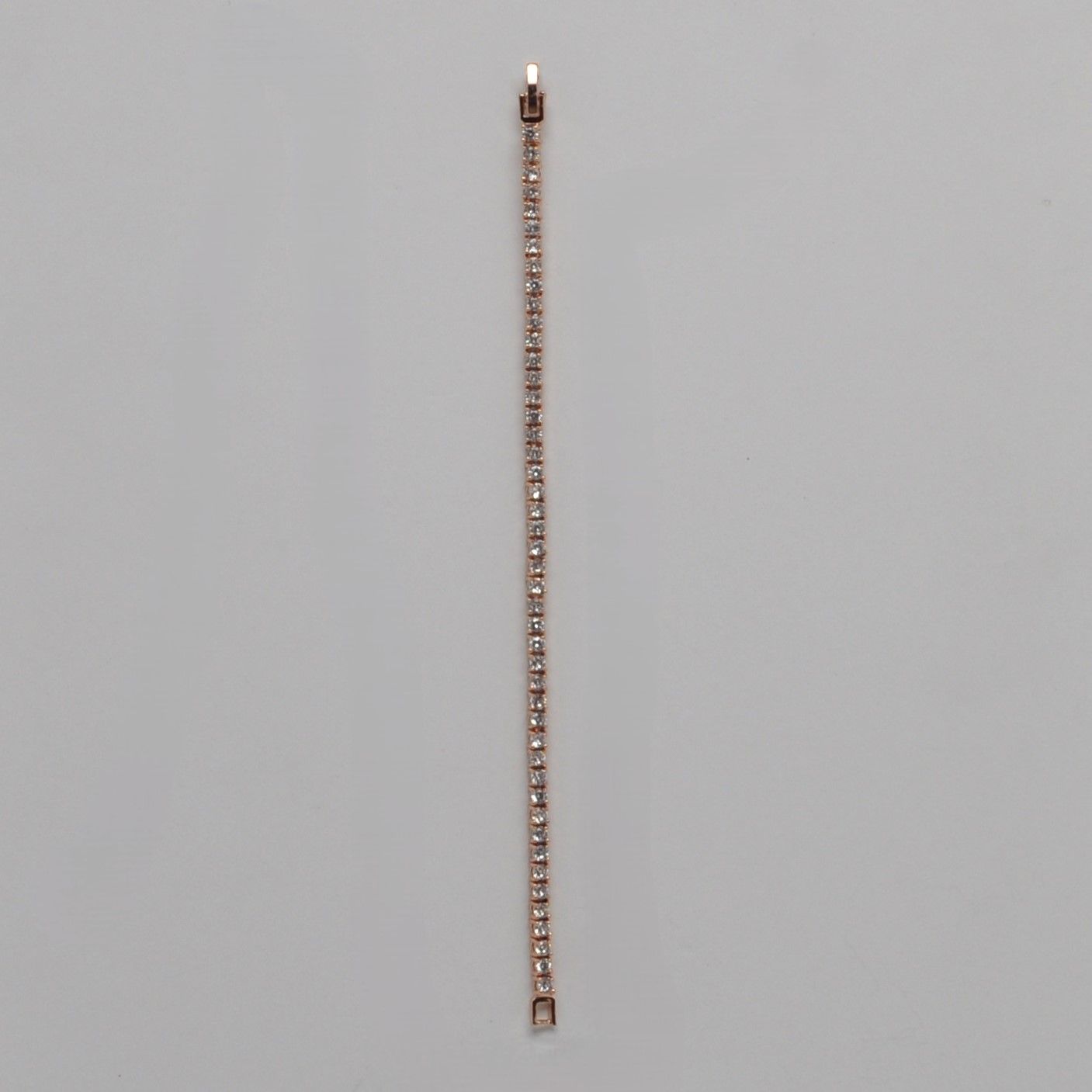 CN01474B1RG CZ/RG ONE ROW 3MM RND STN B