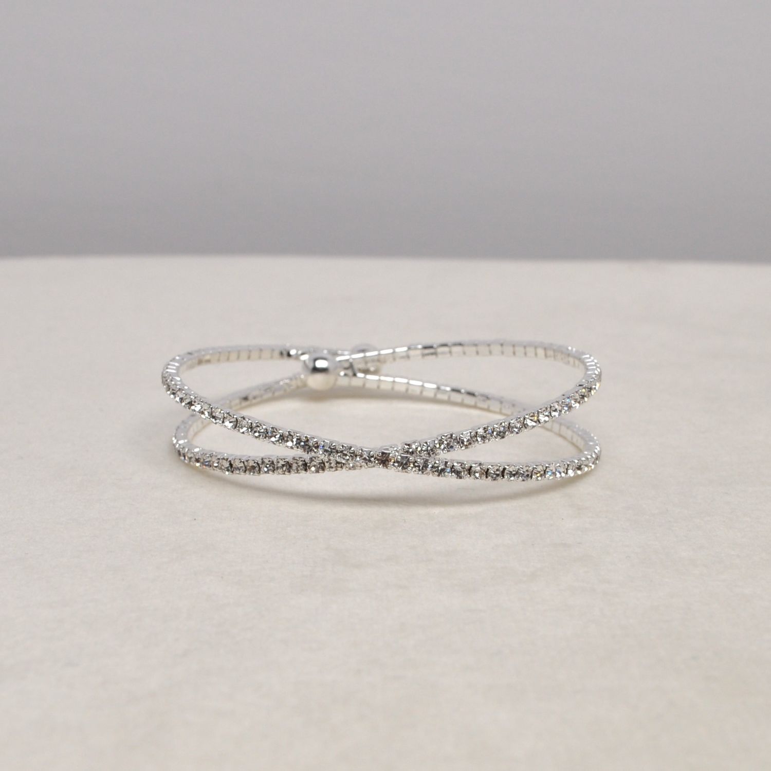 J83361B1S CLR/S X SHAPED CUFF BRC