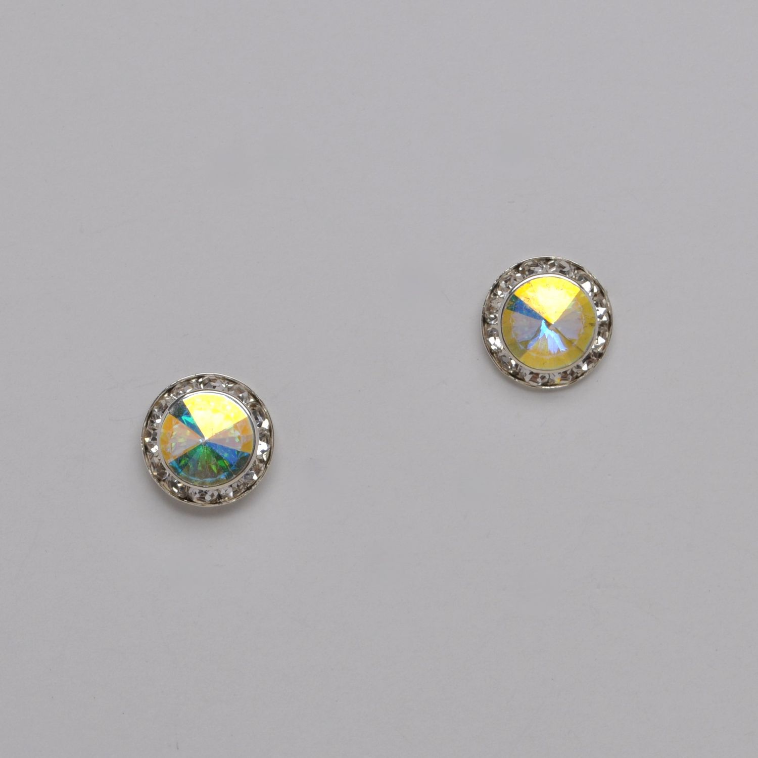 J3017E3S1 AB/CRY/SIL SM PIERCED BUTTON