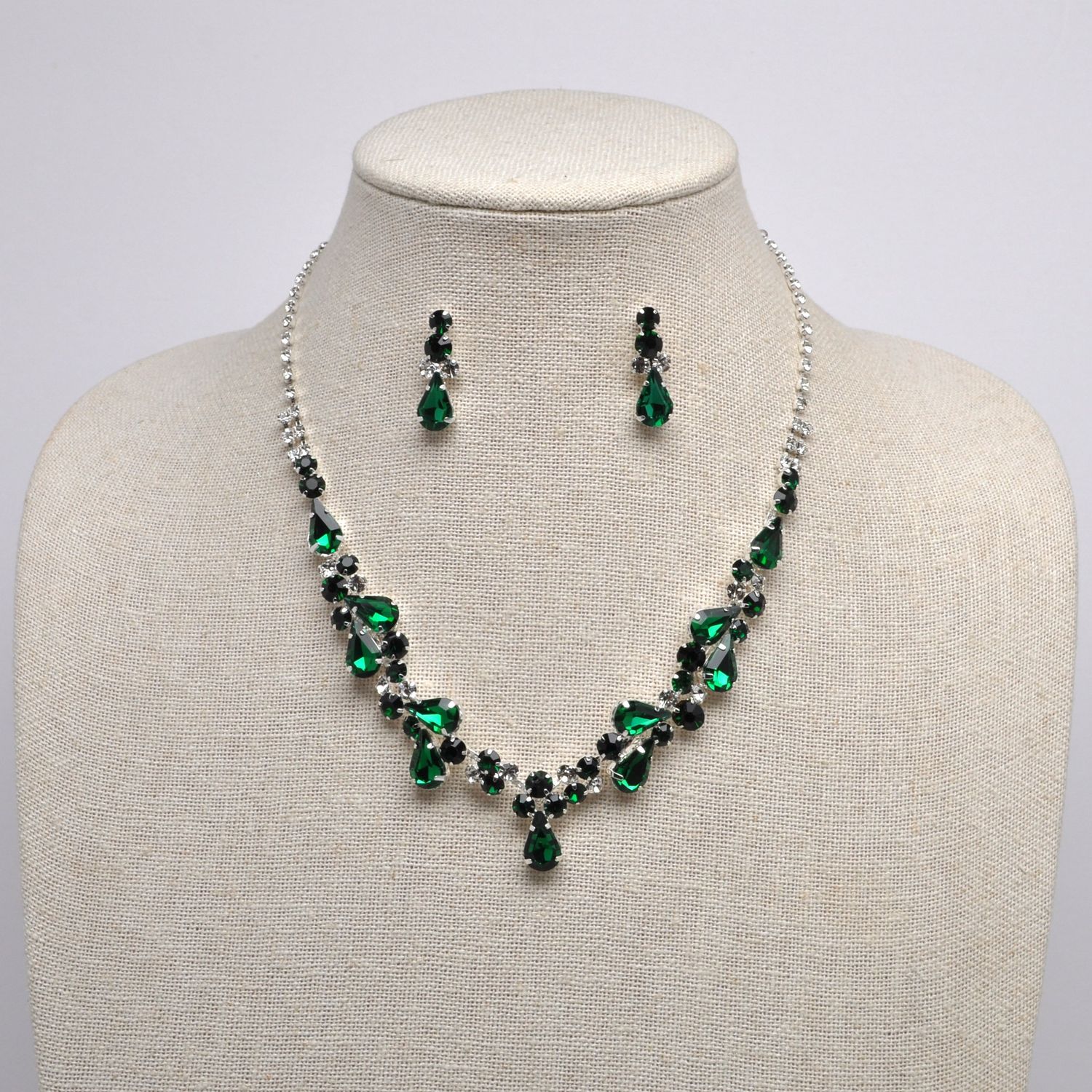 J15482S18S EM/S MULTI STONE CLUSTER NECKL