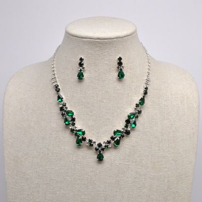 J15482S18S EM/S MULTI STONE CLUSTER NECKL