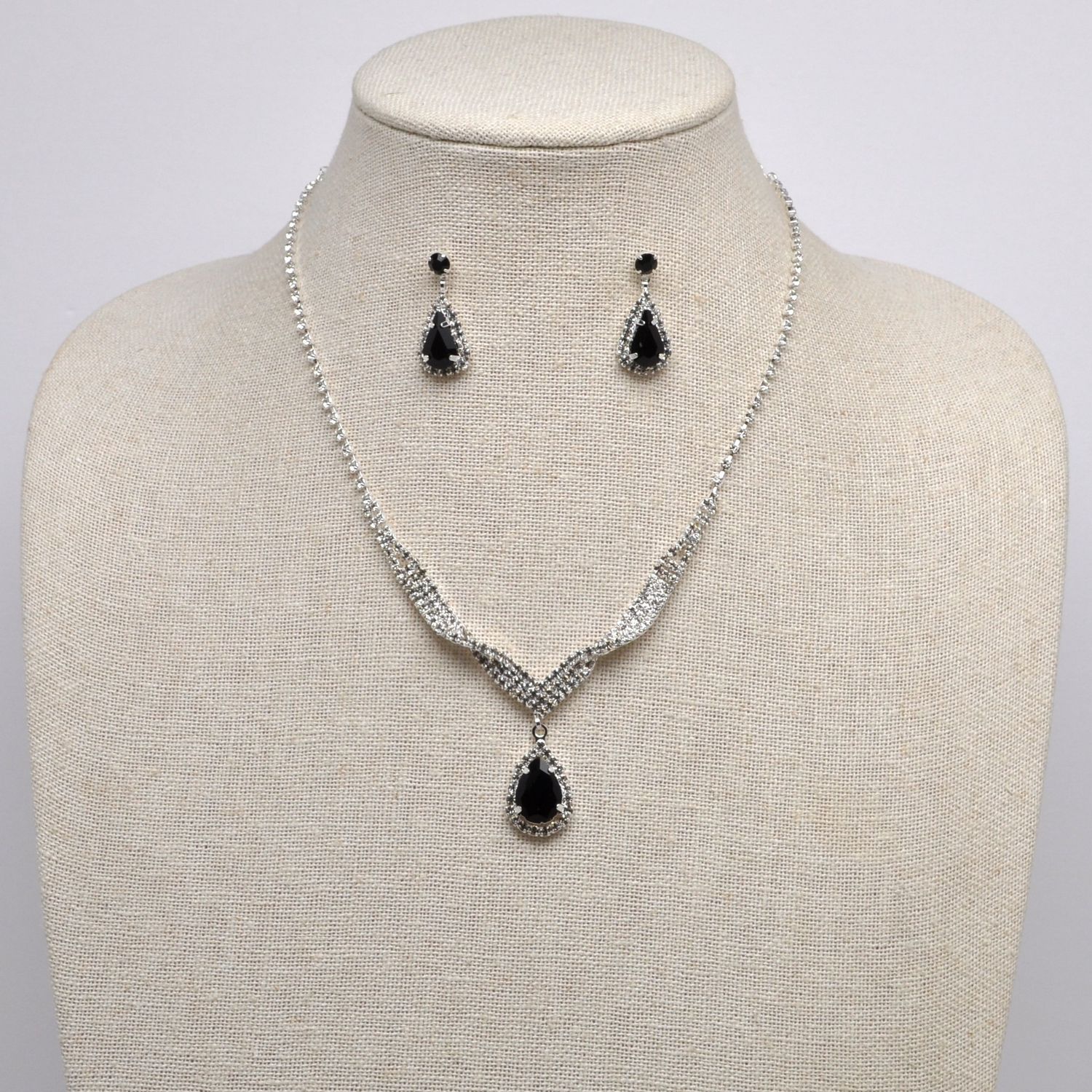 J15494S2S1 JET/S TWISTED TRDRP STONE SET