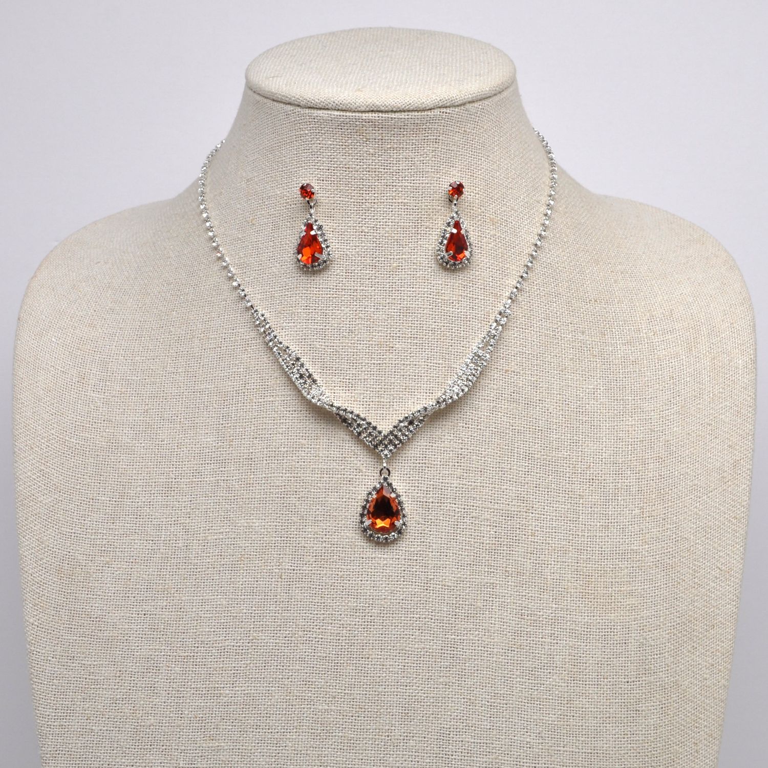 J15494S32S HYA/G TWISTED TRDRP STONE SET