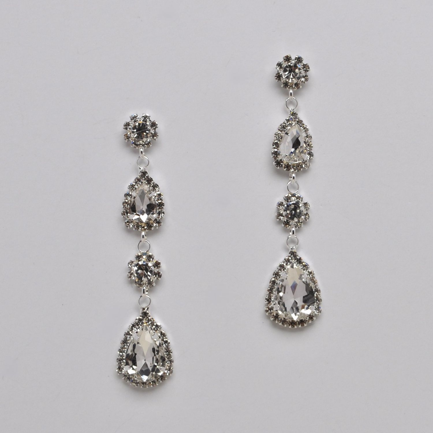 J28385E1S CLR/S LNKD RND &amp; TRDP STNS EAR