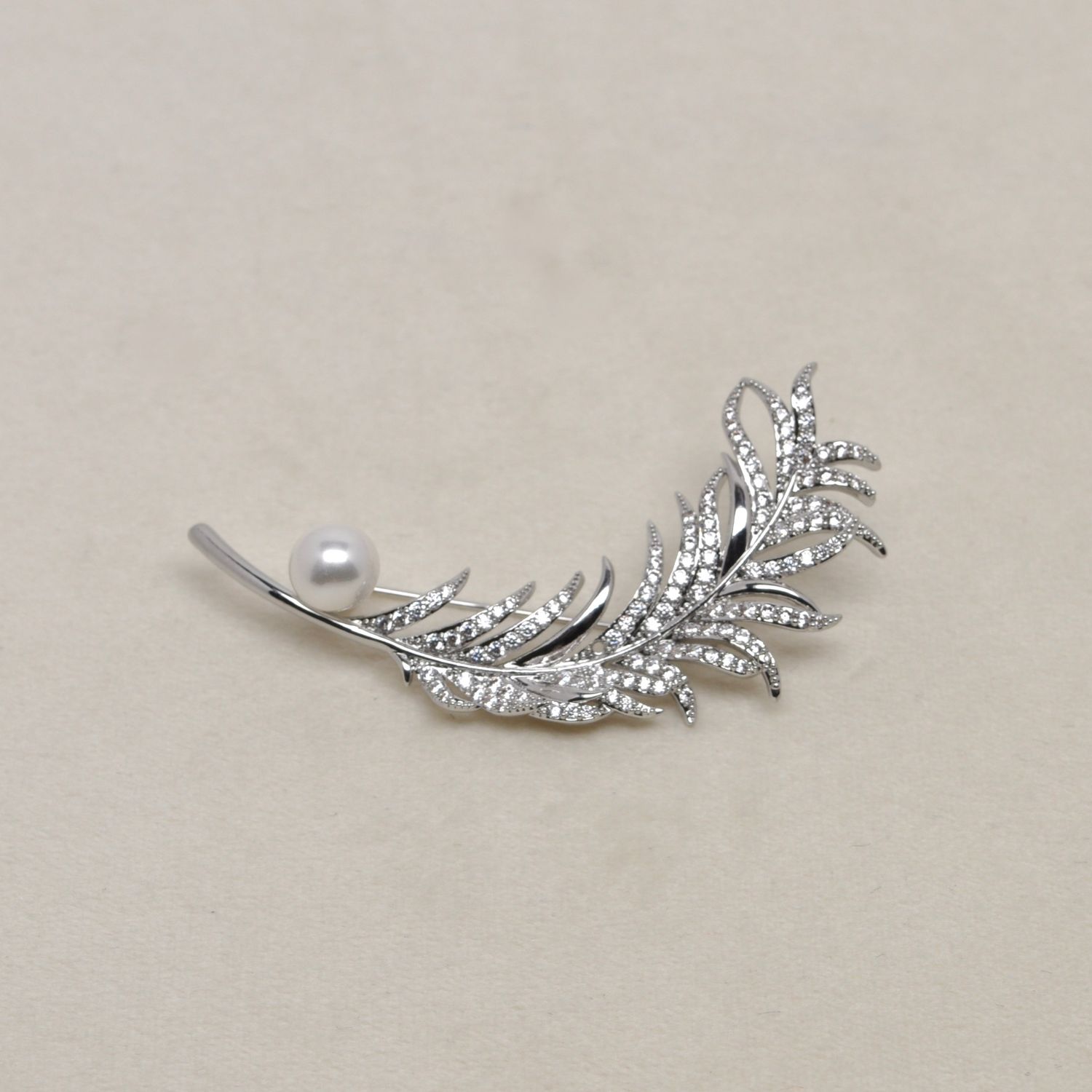LB0036P1S CZ/PRL/S FROND LEAF SHP PIN