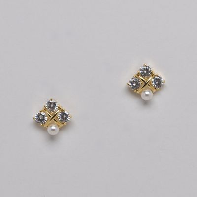 LB326445E40G PRL/G 3 CRY/1 PRL SQUR STUD ER
