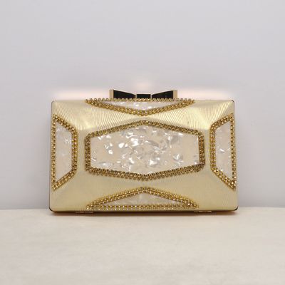 CN01706C1G GOLD RCTNG CLP TOP PURSE