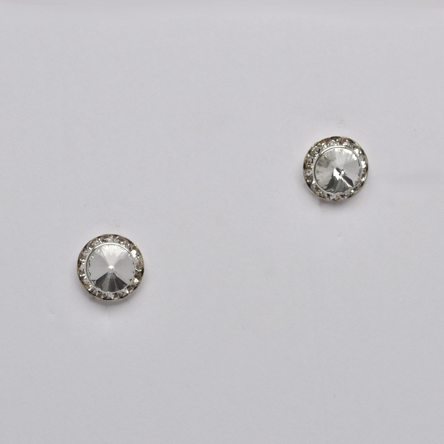 J3018E1S CRY/SIL SMALL CLIP BUTTON EAR