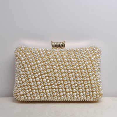CN01736C40G PRL/G ALLOVER PEARL PURSE
