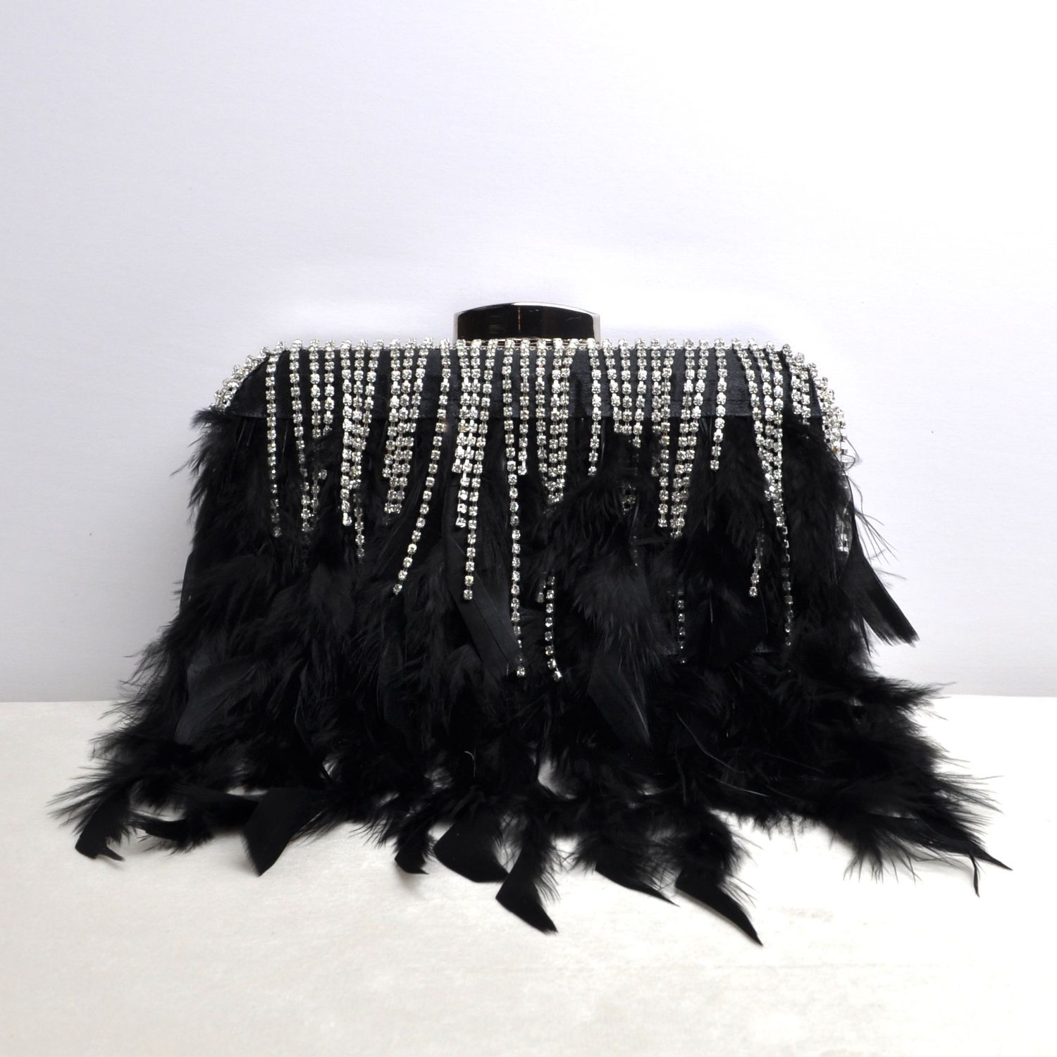 HF0180CBLK CRY &amp; FEATHR PURS