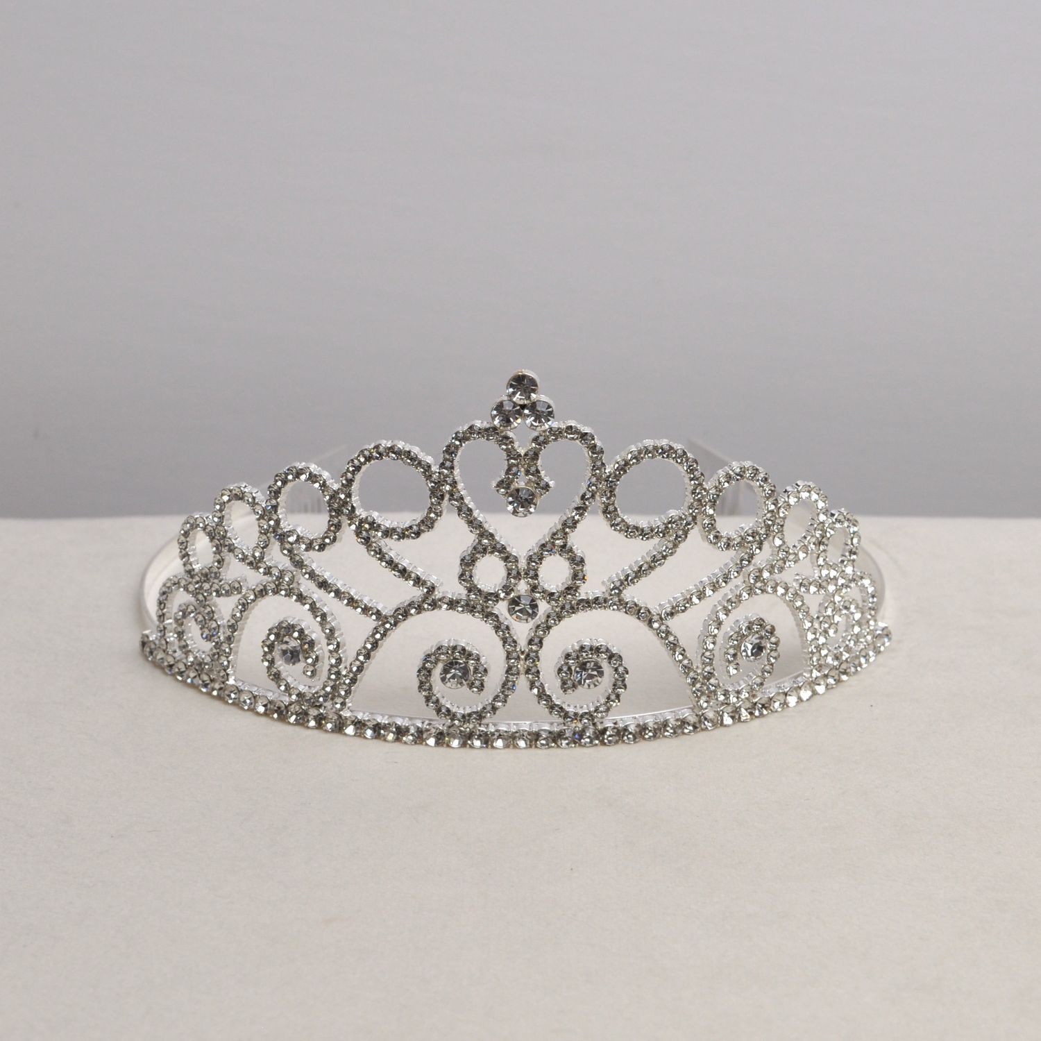 J60770T1S CLR/S 2&quot;  HEART &amp; SWRLS TIARA
