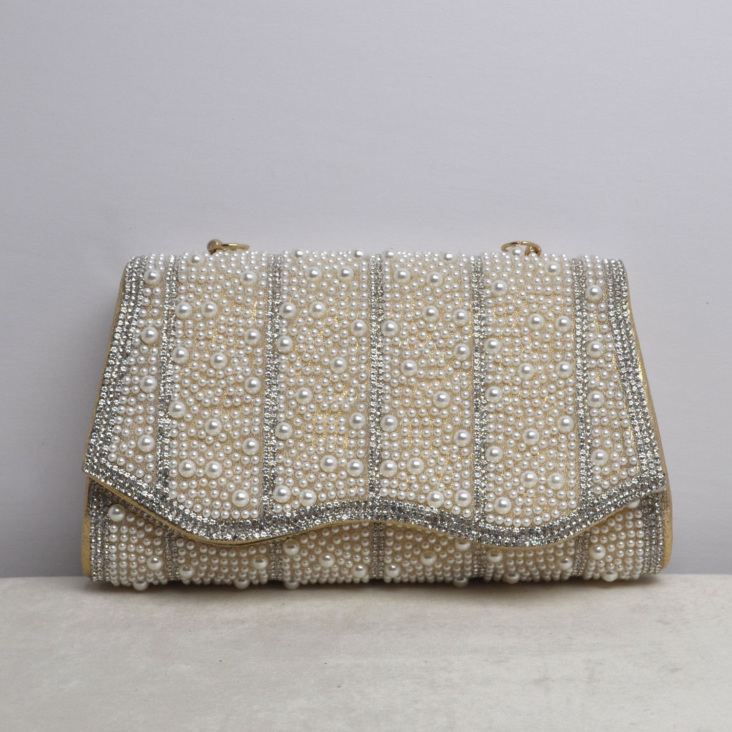 HF0176CGOLD PEARL W/SCALLOP CRY BTM PURS