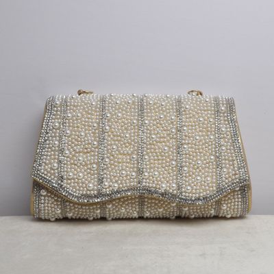 HF0176CGOLD PEARL W/SCALLOP CRY BTM PURS