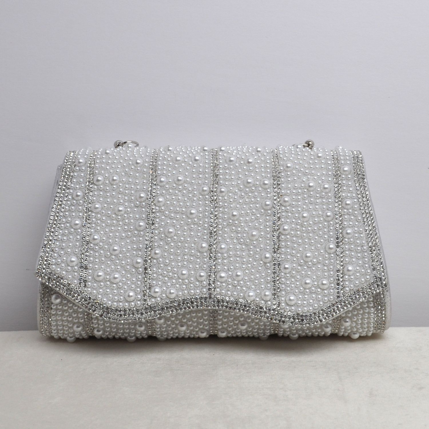 HF0176CSILV PEARL W/SCALLOP CRY BTM PURS