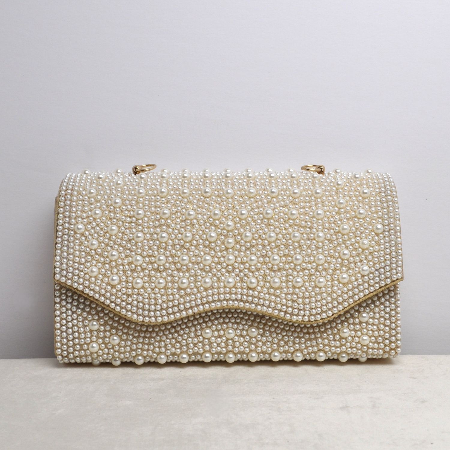 HF0177CGOLD PEARL W/SCALLOP BTM PURS