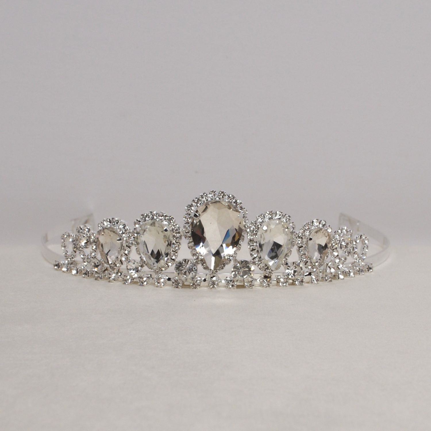 AL0048T1S CLR/S PEAR SHAPE CRYSTLS TIARA