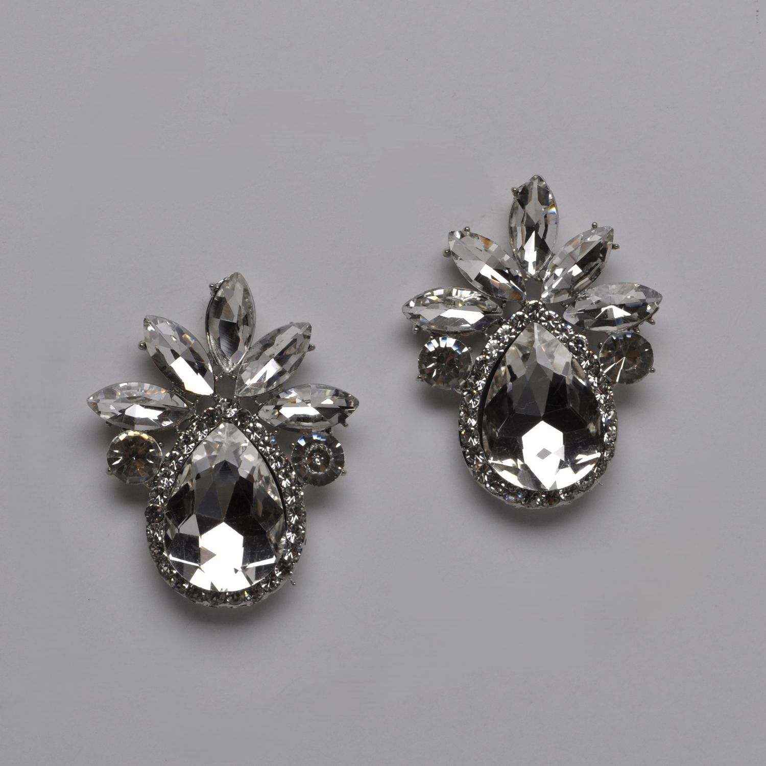 SI2439E1S CLR/S PINEAPPL-SHP EAR