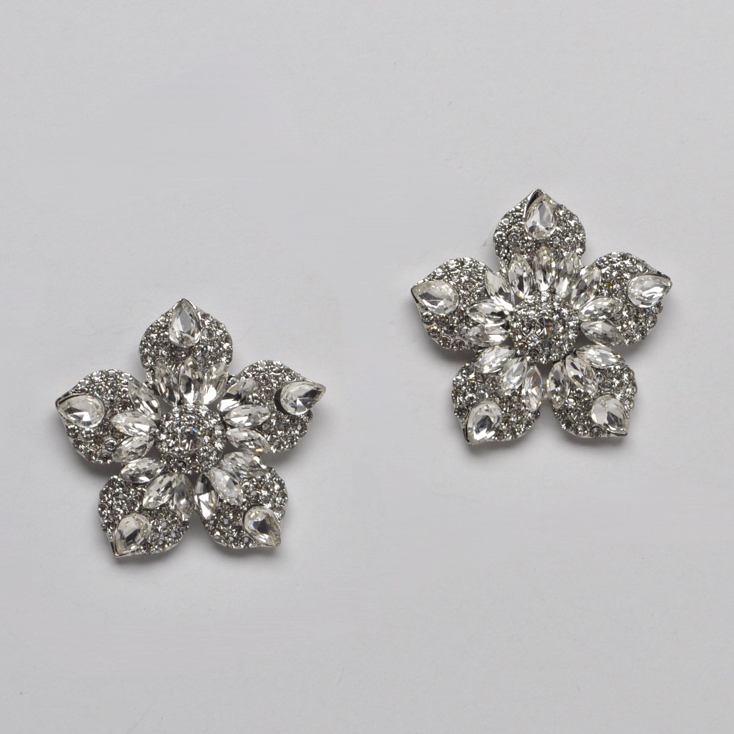 SI2433E1S CLR/S FLWR STUD EAR