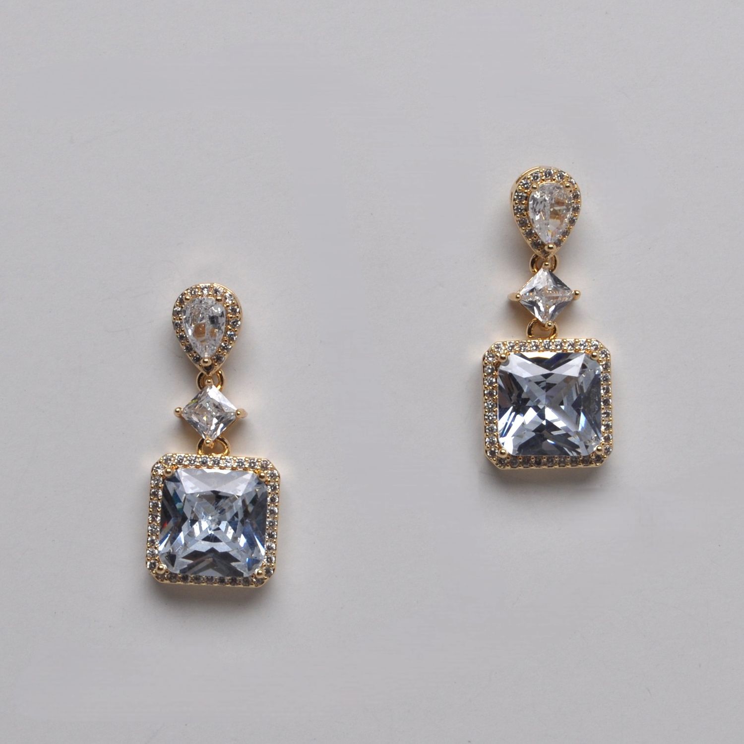 YJ2418E1G CZ/G SQUR DNG EAR