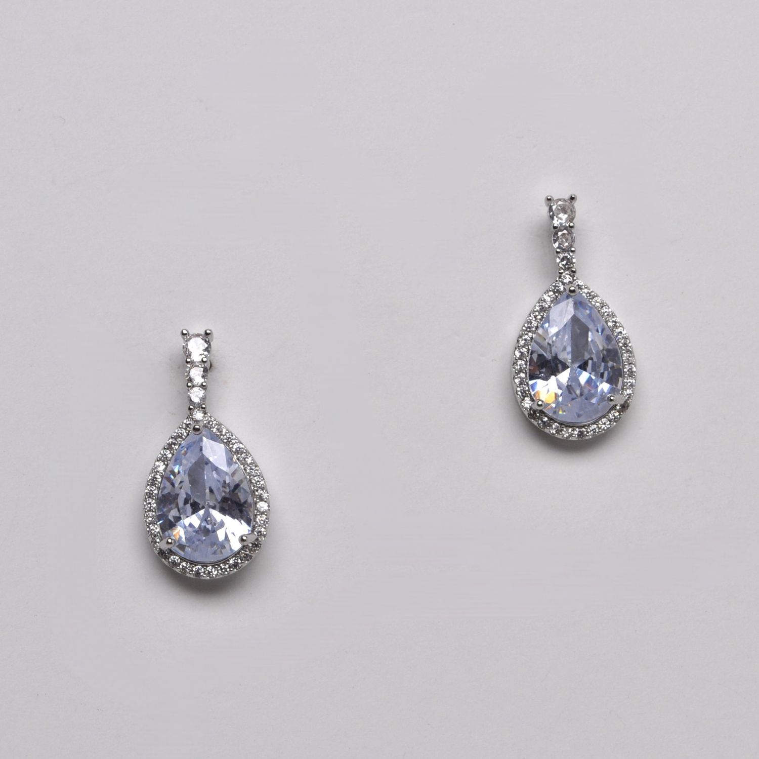 YJ2595E1S CZ/S FRMD TDRP DNG EAR