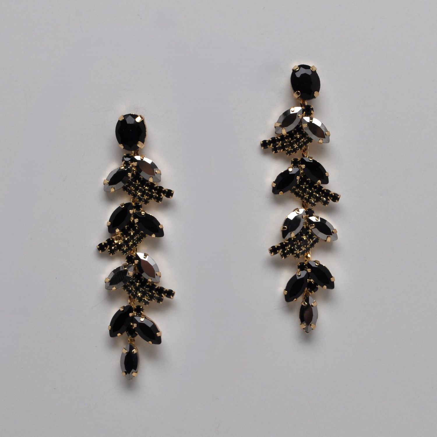 CC0014E2G6 JET/G/HEM CSCDNG LEAVS EAR