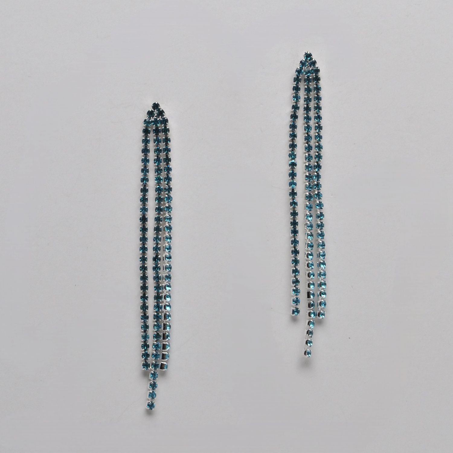 CC0030E13S AQU/S SML STN 3 ROW TASSL ER