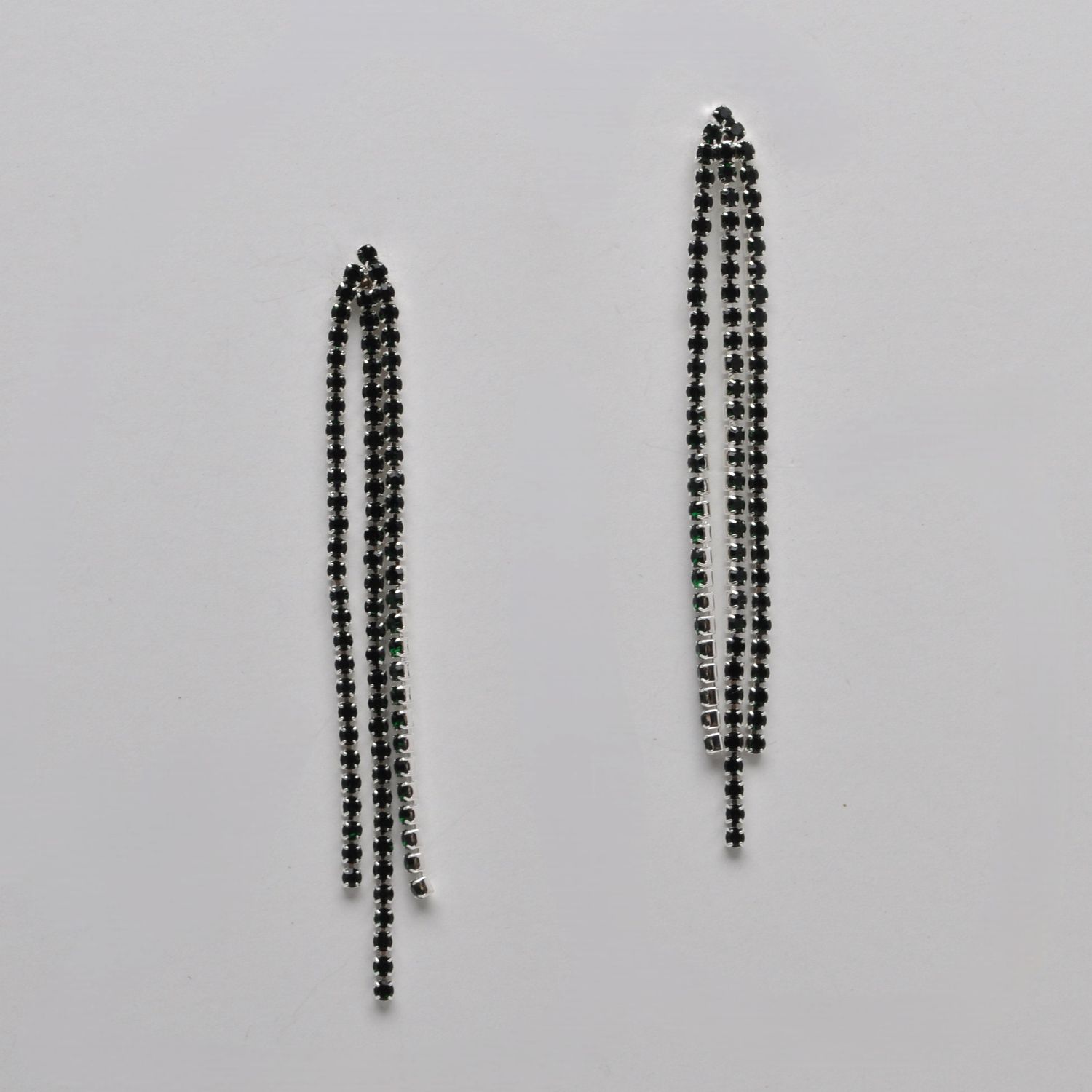 CC0030E18S EM/S SML STN 3 ROW TASSL ER