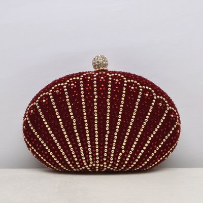 CN01728C10G RED/G VELVT CLAM SHELL PURSE