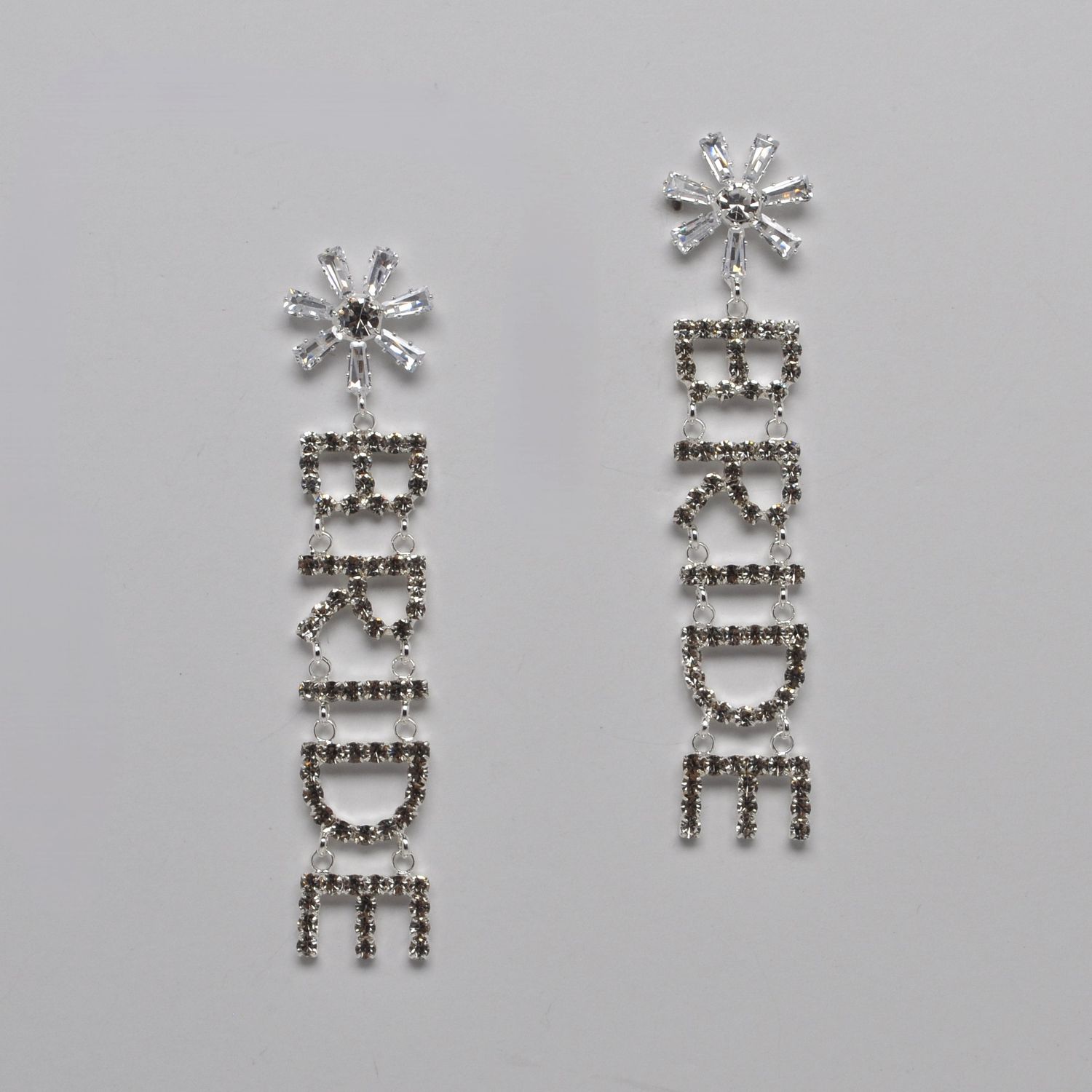 J28318E1S CZ/S FLWR BRIDE EAR