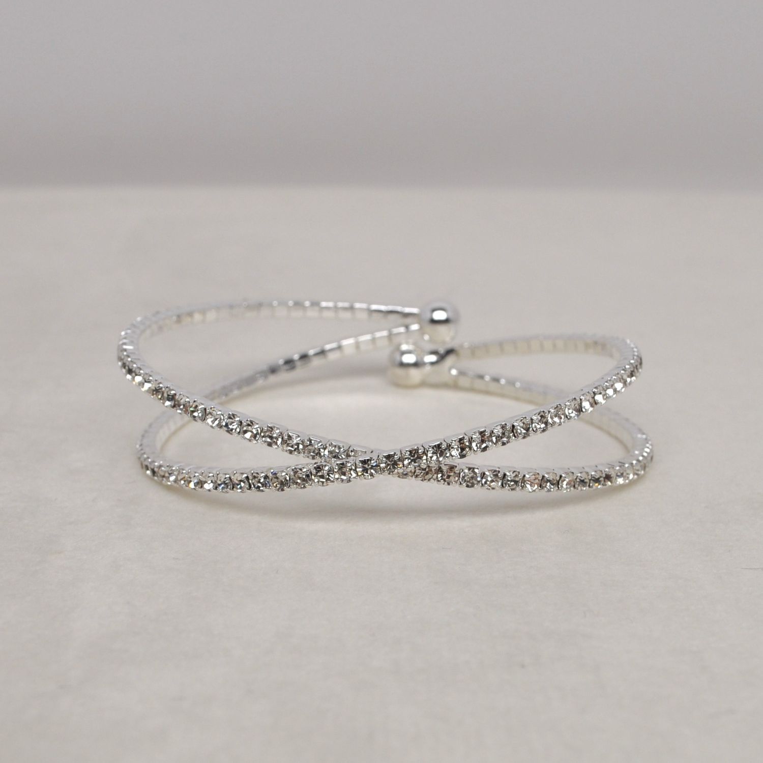 J83361B1S CLR/S X SHAPED CUFF BRC