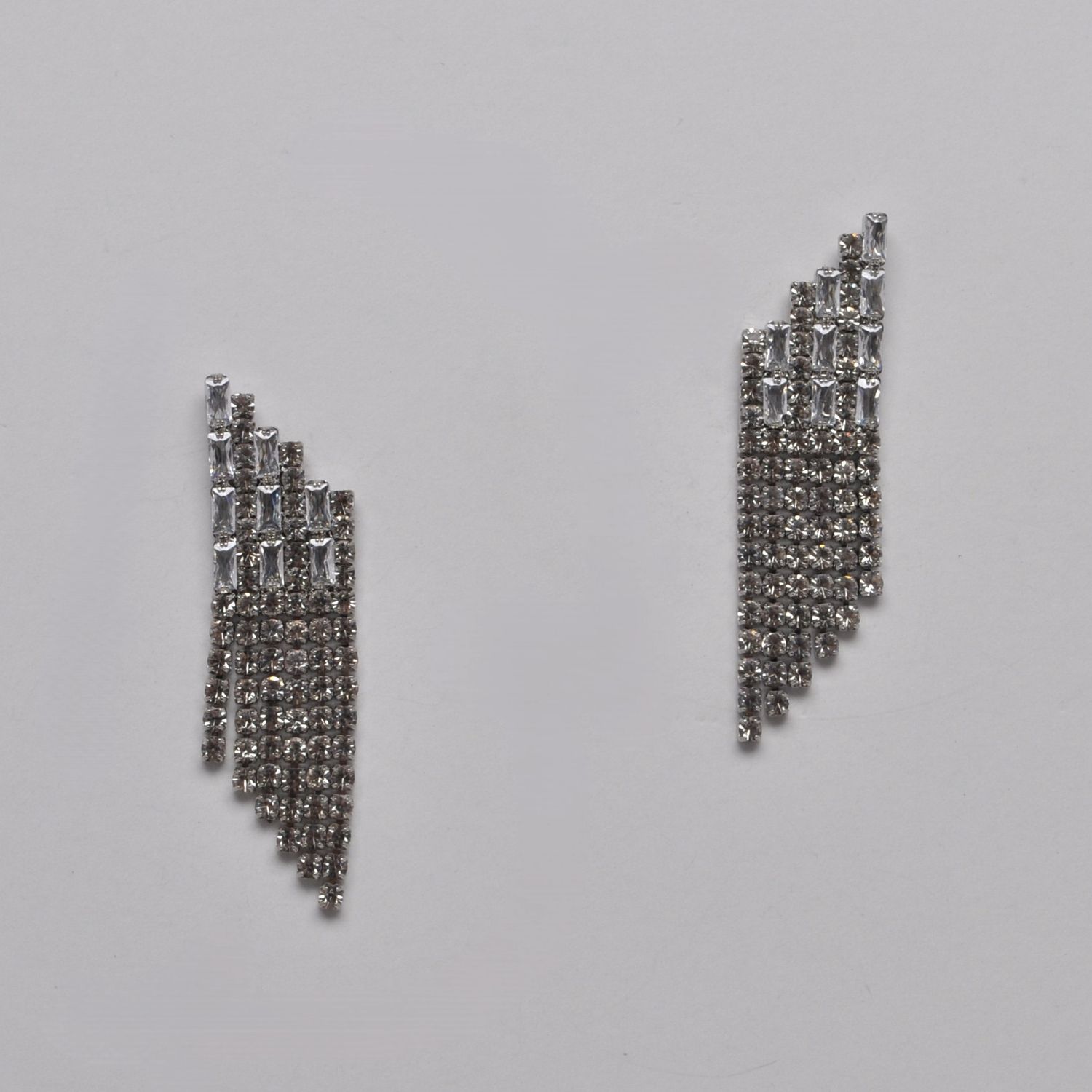 JM7211E1S CZ/S SLNTD TOP SML TASSL EAR
