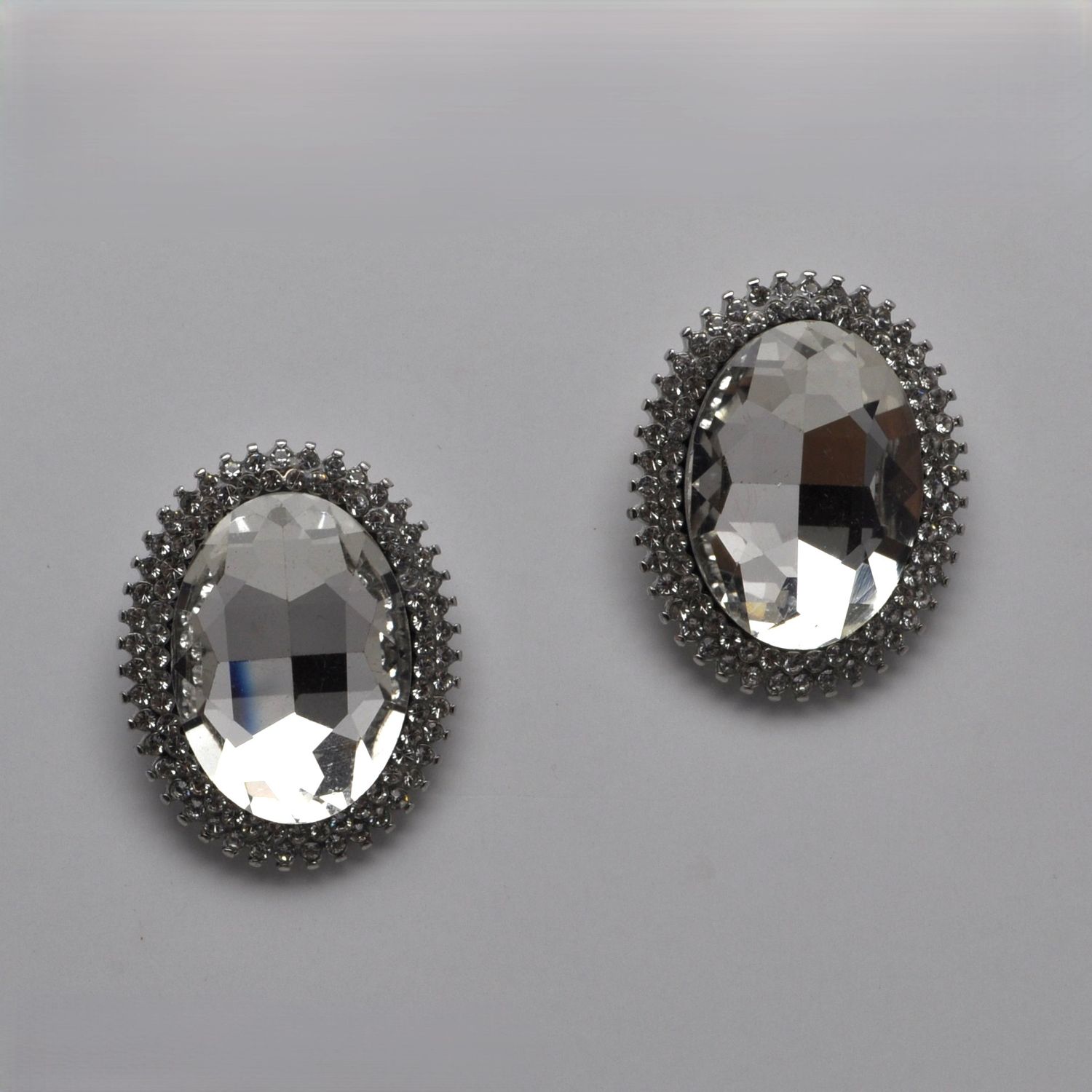 CJ0125E1S CLR/S LRG FRMD OVAL CLIP EAR