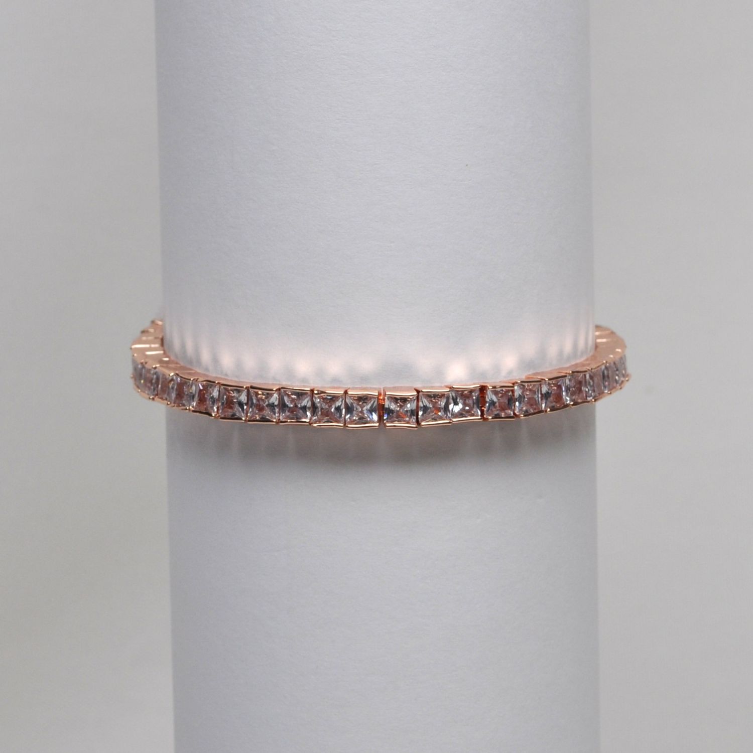 CN01447B1RG CZ/RG ONE ROW SQUARE SHP BCLT