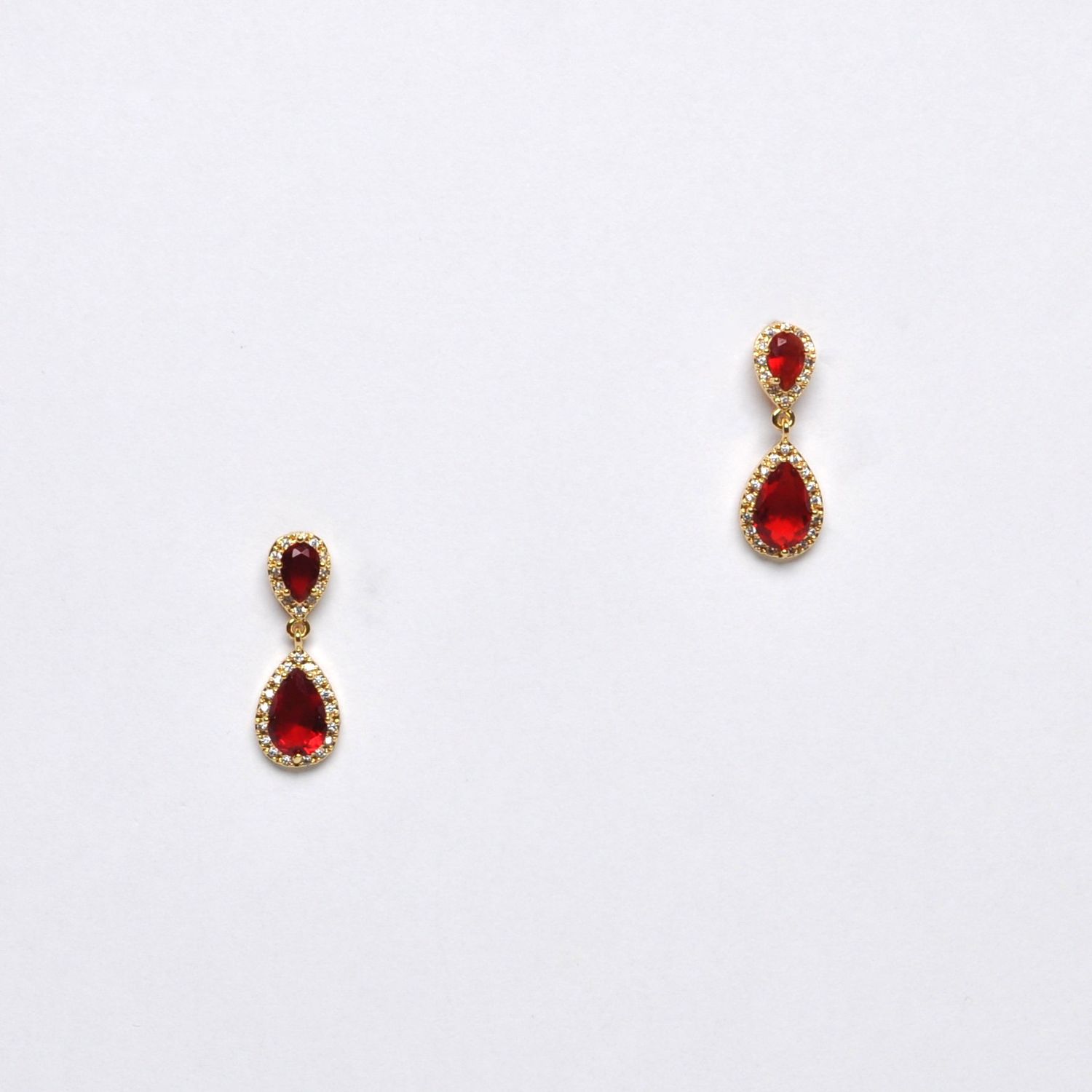 CR10379E10G CZ/SIAM  2 TEARDROP DNGL EAR
