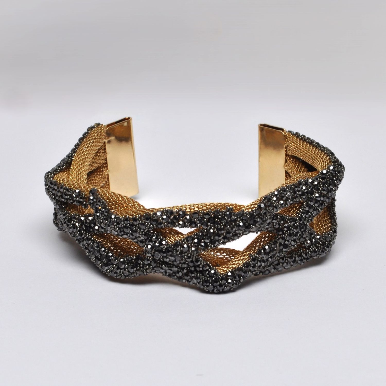 LB0173B6G HEM/G PAVE STONE TWIST CUFF BANGLE
