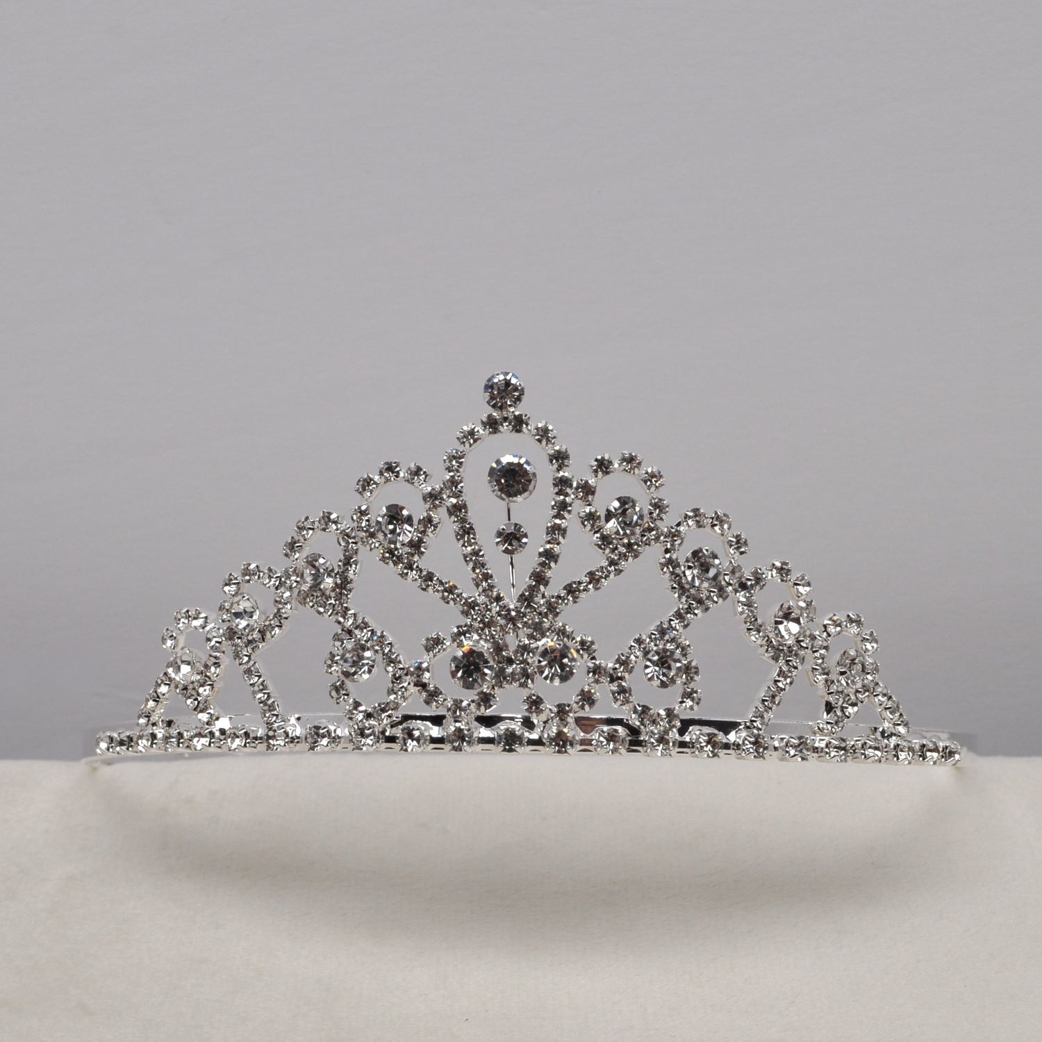 AL1175T1S CLR/S ROUND CRYSTL SWRLY TIARA