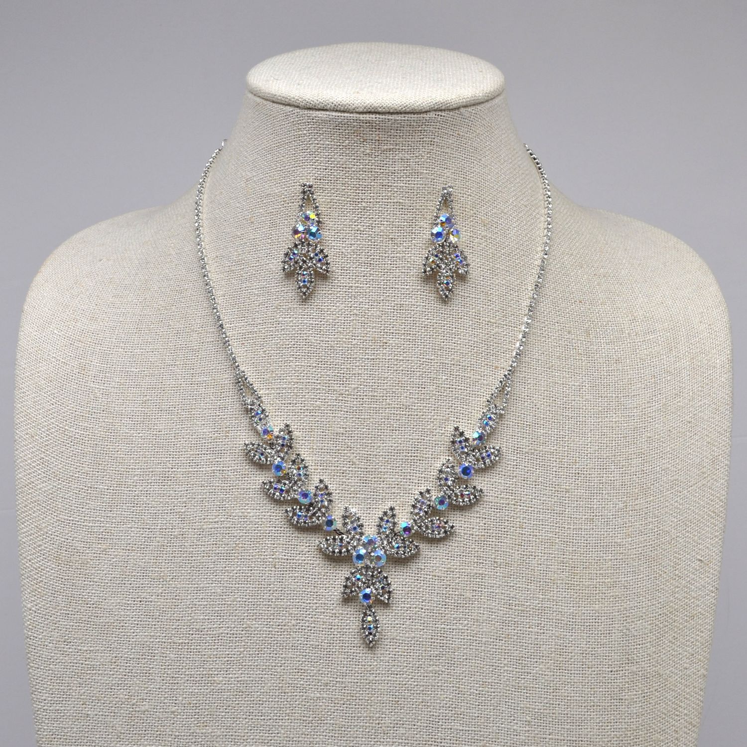 J17316S3S1 AB/S MRQUS LEAF SHP PAVE SET