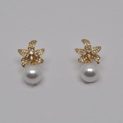 YJ004E39G CZ PRL/G FLWR TOP EAR