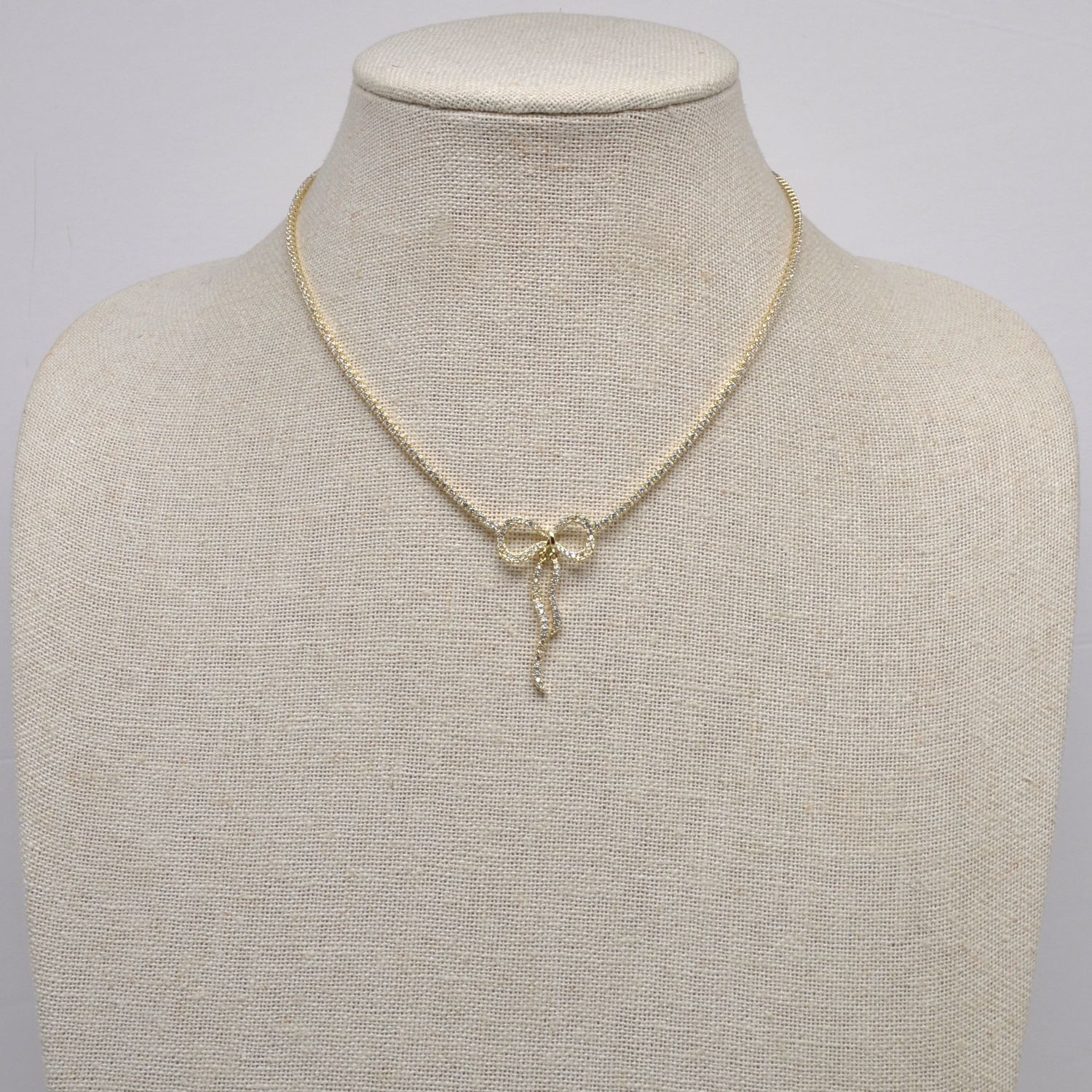 CN01206N1G CZ/G BOW NECKLACE