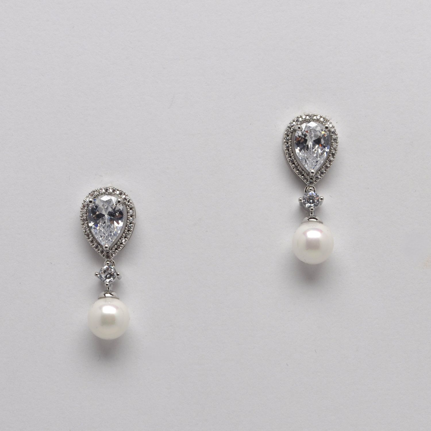 CN013360E40S CZ/PRL TDRP TOP/PRL DNGL BTM ER