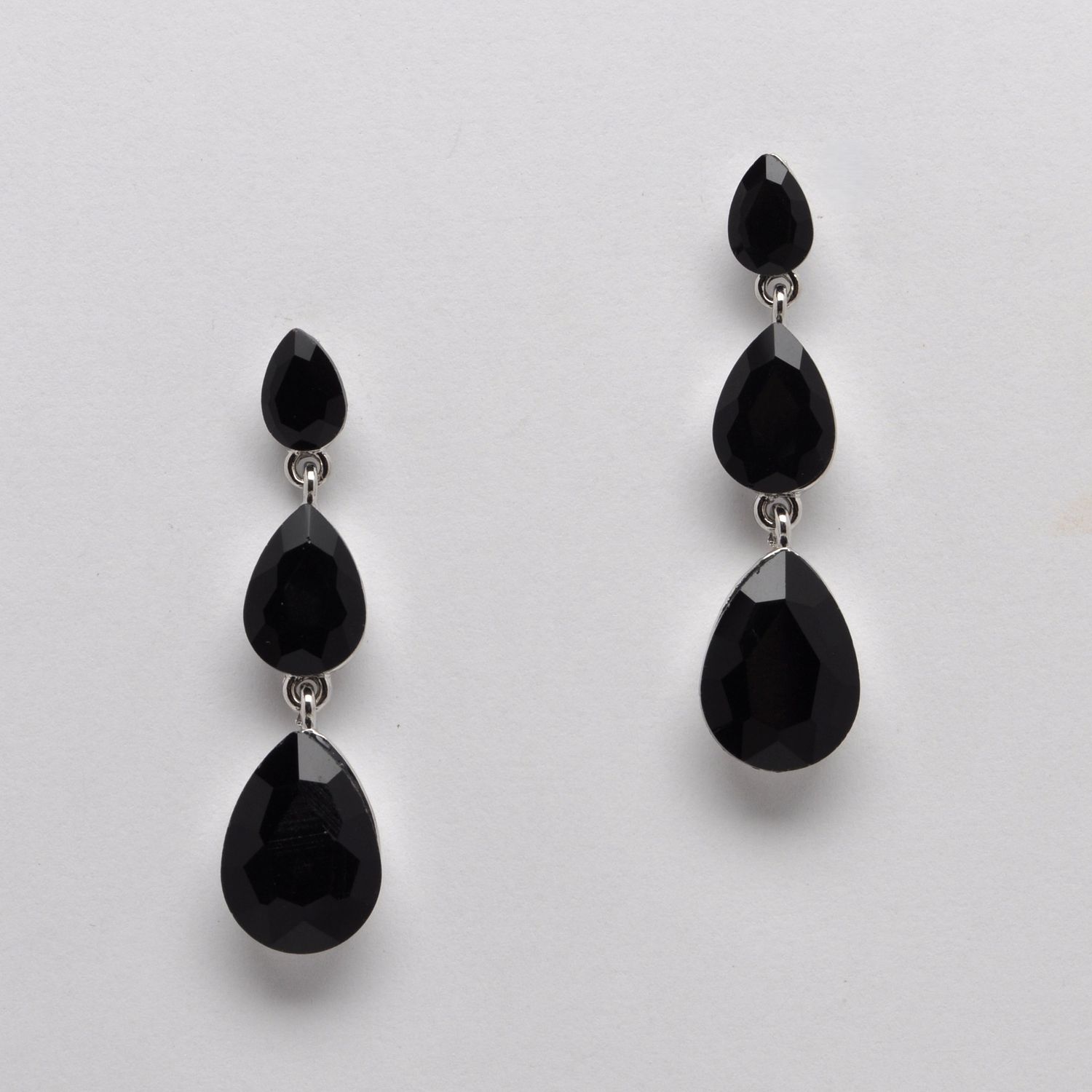 SI2250E2S JET/S 3 LNKD PEAR SHP STNS EAR