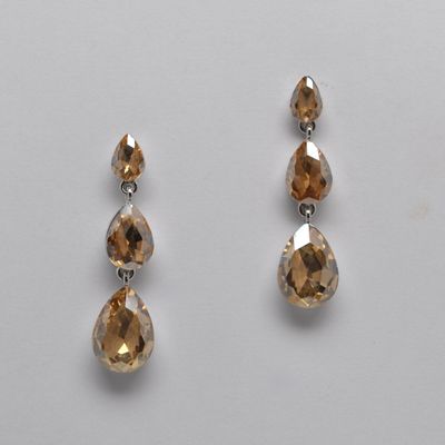 SI2250E4S LTCO/S 3 LNKD PEAR SHP STNS EAR