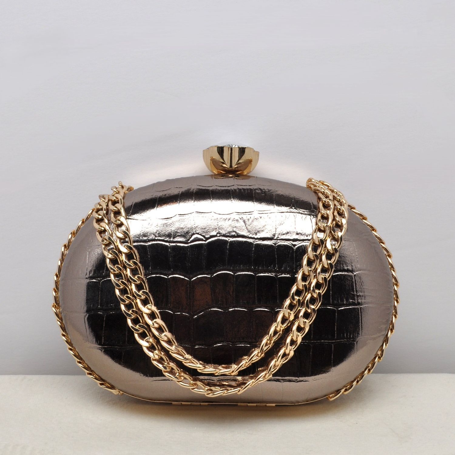 HF0145CGRAY GRY EMBSD METALIC CHN HNDL PUR